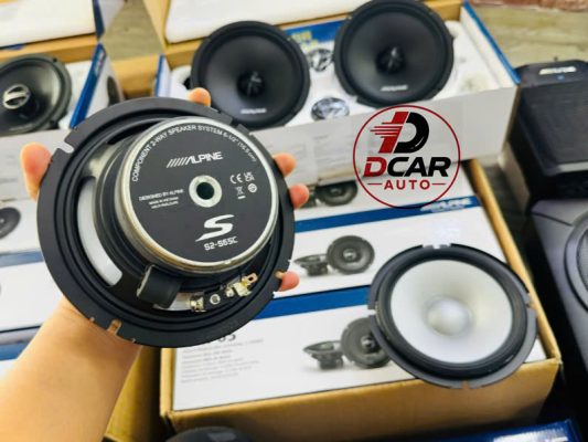 Lắp đặt âm thanh xe hơi Quận 12 mang đến chất lượng âm thanh vượt trội.