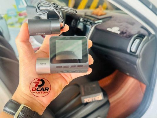 Camera hành trình Hyundai Creta tích hợp 2 camera ghi hình trước và sau xe.