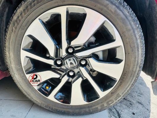 Lắp cảm biến lốp ô tô Quận 12 van cảm biến trong