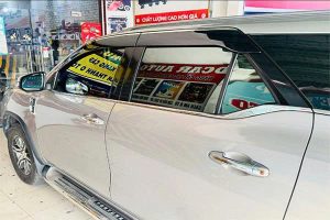 Vè che mưa Toyota Fortuner