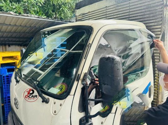 Dán phim cách nhiệt xe tải Hyundai HD65