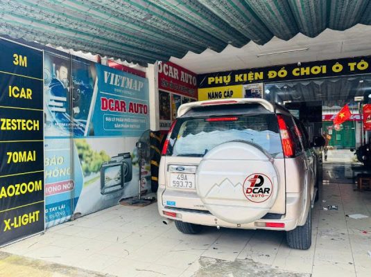 Màn hình Ford Everest 2015