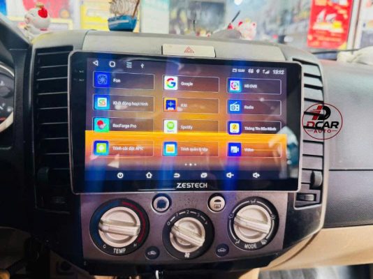 Màn hình Ford Everest 2015