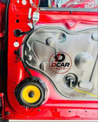 Cặp loa đồng trục JL Audio C1 lắp vào vị trí cửa xe Vinfast VF6.