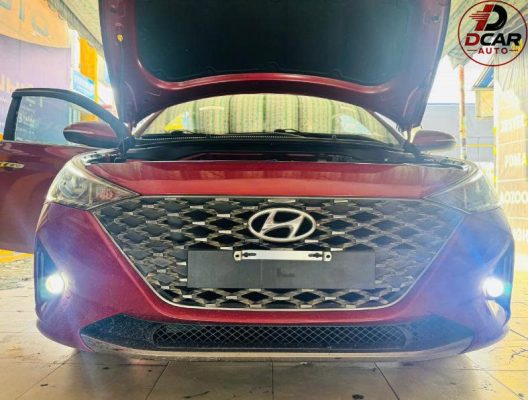 Dcar Auto trung tâm nâng cấp lắp đặt Nâng cấp đèn Hyundai Accent