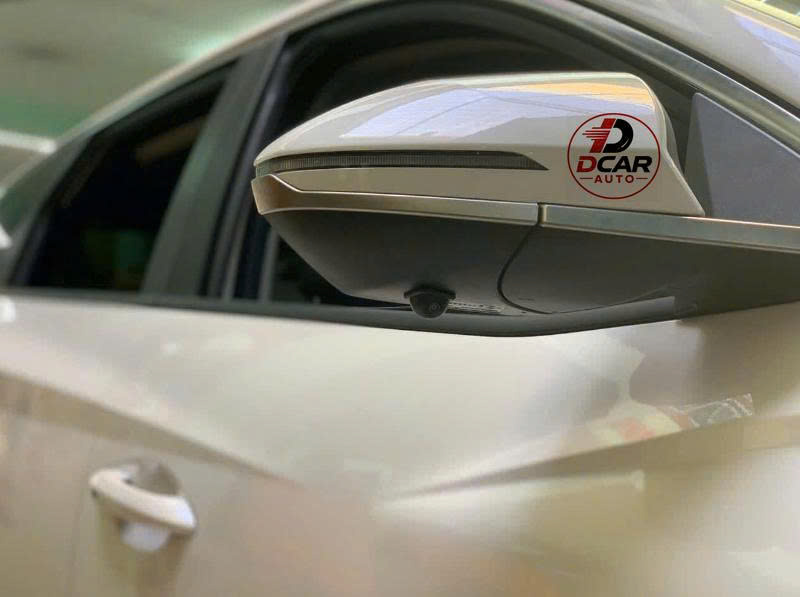 Dcar Auto chuyên lắp đặt camera cập lề ô tô ở TP.HCM giá tốt,sản phẩm bền đẹp.