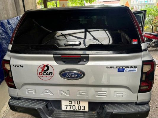 Dán phim cách nhiệt 3M Ford Ranger chính hãng.