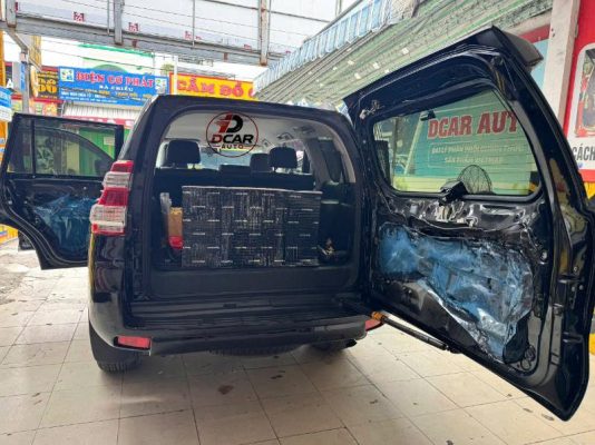 Dán cách âm cửa Toyota Landcuiser chính hãng