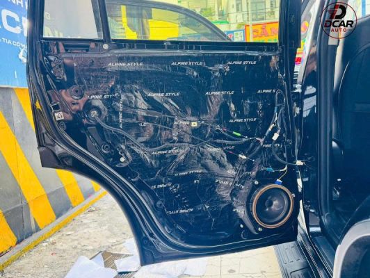 Dán cách âm cửa Toyota Landcruiser giá tốt,chính hãng.