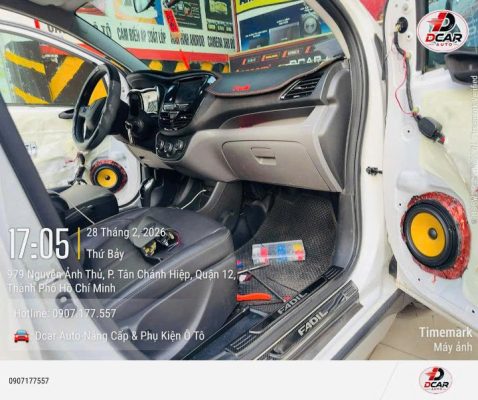 Nâng cấp âm thanh Vinfast Fadil cấu hình loa JL Audio C1 650 cao cấp.