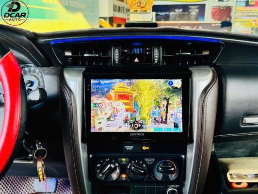 Màn hình Zestech Toyota Fortuner