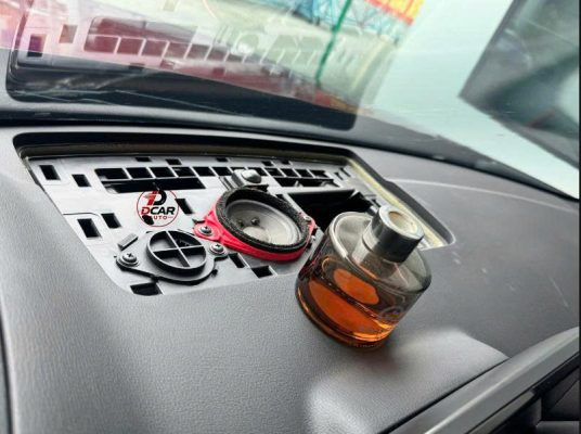 Loa trung tâm Mazda CX8 chính hãng.