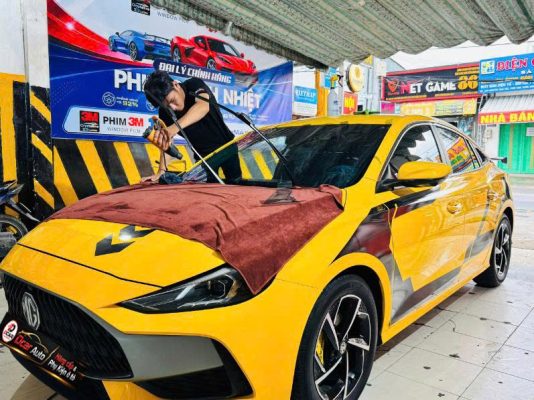 Dcar Auto địa chỉ chuyên dán phim cách nhiệt ô tô 3M BLK 50 chính hãng tại khu vực Quận 12-Hóc Môn.