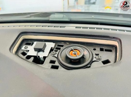 Lắp loa trung tâm ô tô Quận 12 jbl gx 328 cao cấp.